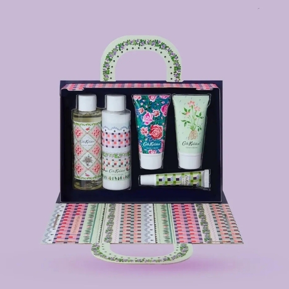 Cath Kidston Body Wash Set - Pink, White, and Green - Picture 3 of 16